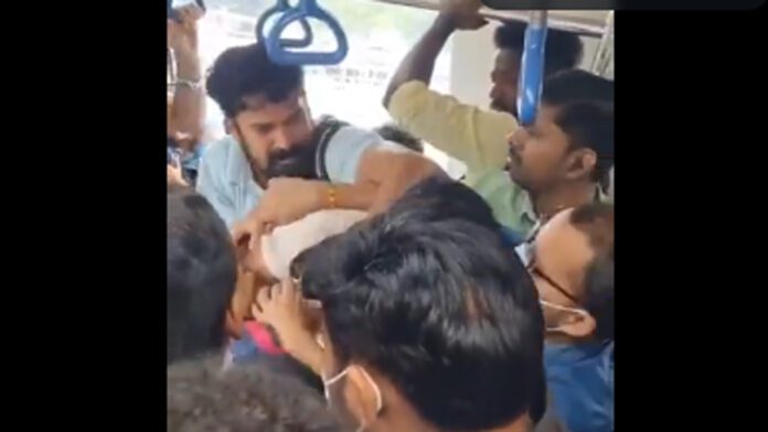 ಮೆಟ್ರೋ ವಿಡಿಯೋ ವೈರಲ್