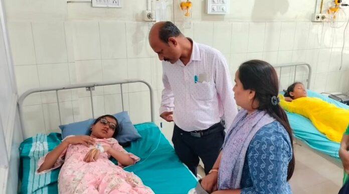 ಹೊಟ್ಟೆನೋವಿನಿಂದ ವಿದ್ಯಾರ್ಥಿನಿಯರು ಅಸ್ವಸ್ಥ