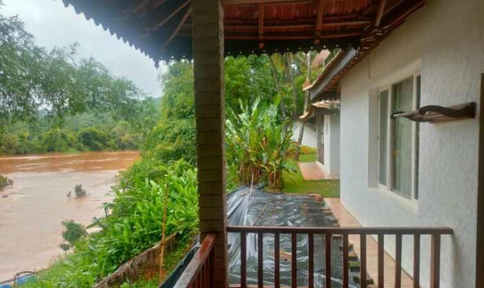 ವಿಹಂಗಮ ಹಾಲಿಡೇ ರಿಟ್ರೀಟ್