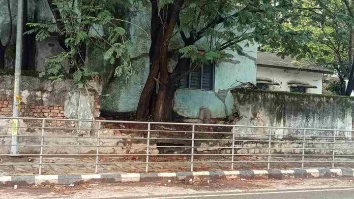 ಶಾಲೆಯ ತಡೆಗೋಡೆ ಕುಸಿತ