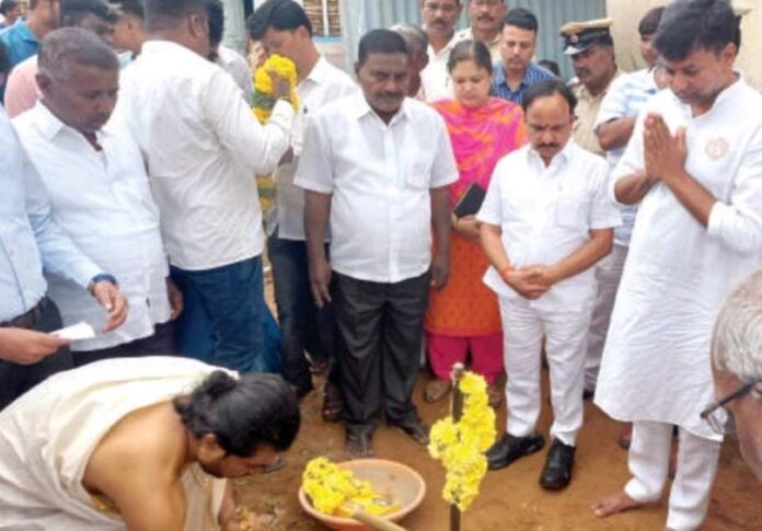 ಶುದ್ಧ ನೀರಿನ ಘಟಕಕ್ಕೆ ಭೂಮಿ ಪೂಜೆ