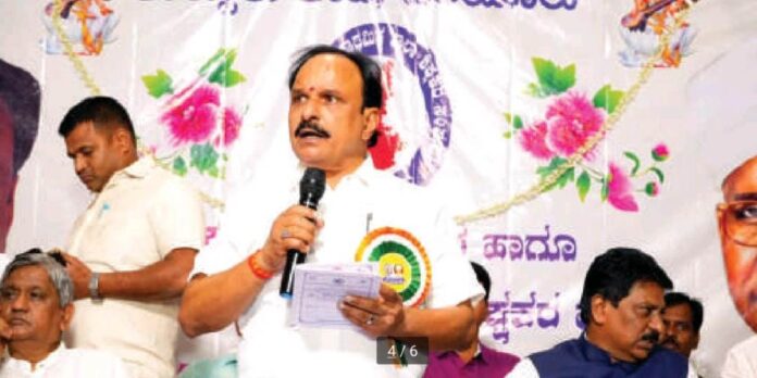 ವಿದ್ಯಾರ್ಥಿಗಳು ಉತ್ತಮ ಭವಿಷ್ಯ ರೂಪಿಸಿಕೊಳ್ಳುವಂತೆ ಸಲಹೆ ನೀಡಿದ ಸಚಿವ ಸುಧಾಕರ್