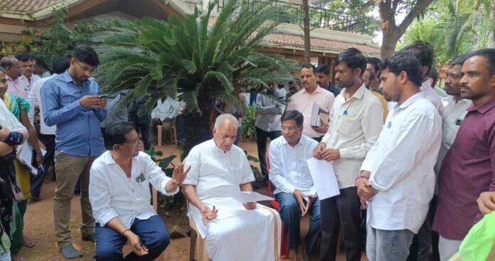 ಸಣ್ಣ ನೀರಾವರಿ ಸಚಿವ ಎನ್‌ ಎಸ್‌ ಬೋಸರಾಜು ಅವರಿಗೆ ಪದವೀಧರ ಶಿಕ್ಷಕ ಅಭ್ಯರ್ಥಿಗಳ ಮನವಿ