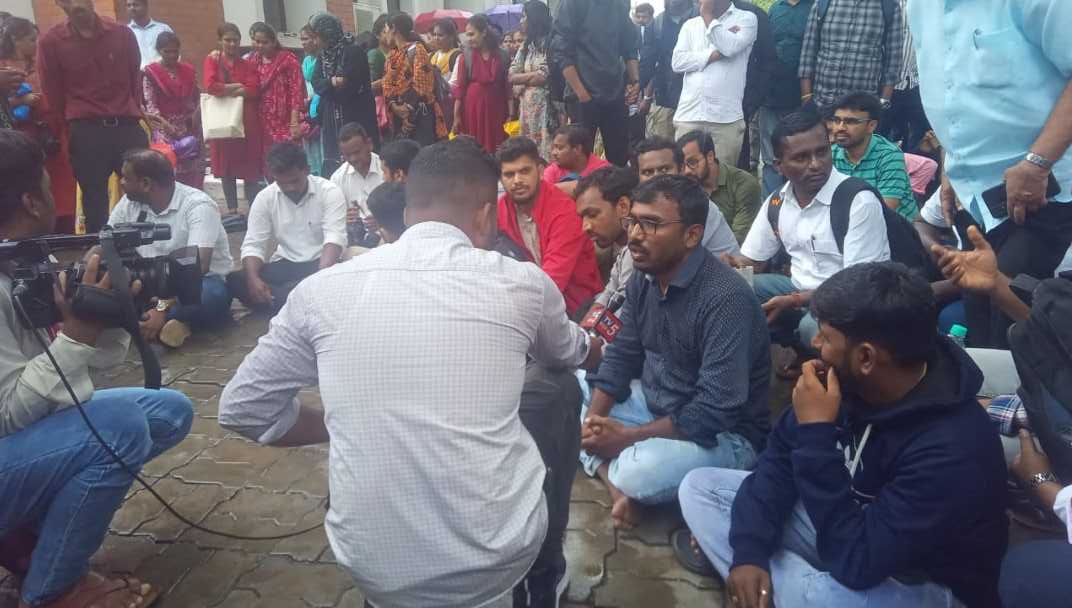 ಸಹಾಯಕ ಪ್ರಾಧ್ಯಾಪಕ ಅಭ್ಯರ್ಥಿಗಳು 1