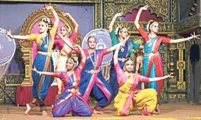 ಕನ್ನಡ ರಾಜ್ಯೋತ್ಸವಕ್ಕೆ ಸಾಂಸ್ಕೃತಿಕ ನೃತ್ಯ