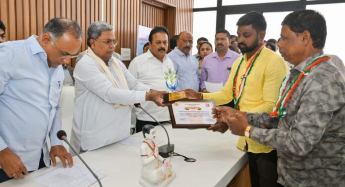 ಸಿದ್ದರಾಮಯ್ಯ (53)