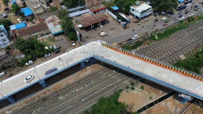 90° ತಿರುವು, ಸೇತುವೆ ನಿರ್ಮಾಣ, 7 ಎಂಜಿನಿಯರ್‌, ಅಮಾನತು, 90° turn, bridge construction, 7 engineers, suspension,
