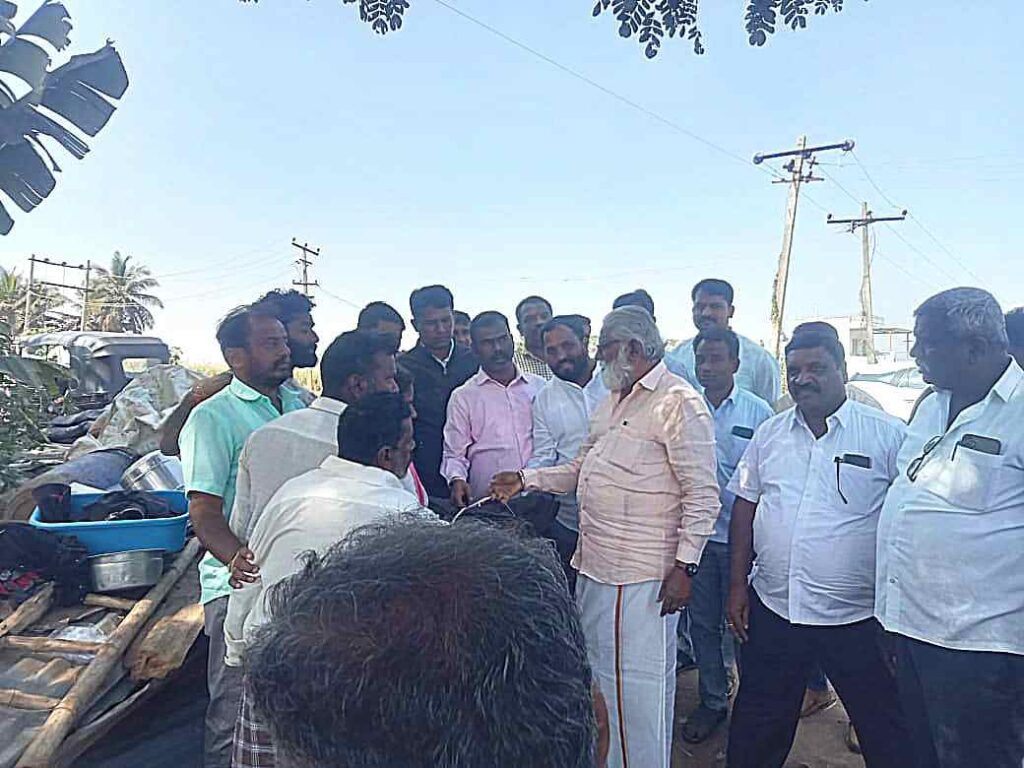 ಹಂದಿಜೋಗಿ ಕುಟುಂಬದ ಬಳಿ ಎನ್‌ ಮಹೇಶ್‌ ಭೇಟಿ