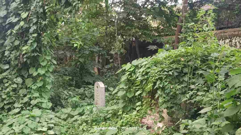 ಹುಣಸೂರಿನಲ್ಲಿ ಬ್ರಿಟಿಷರ ಗೋರಿಗಳು 4