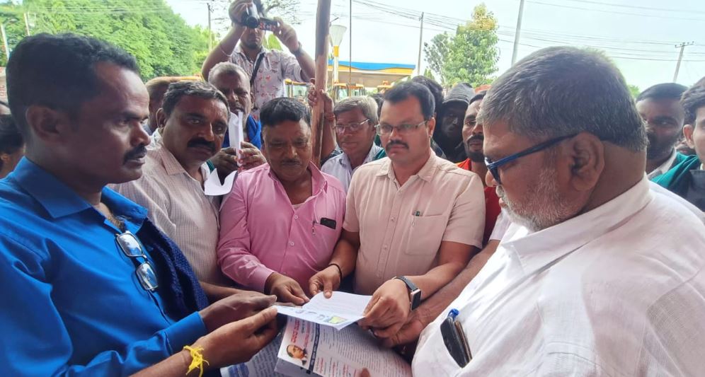 ಹುಣಸೂರು ಮನವಿ