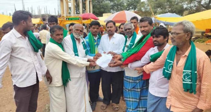 ಹೂವಿನಹಡಗಲಿ ತರಕಾರಿ ಮಾರುಕಟ್ಟೆ